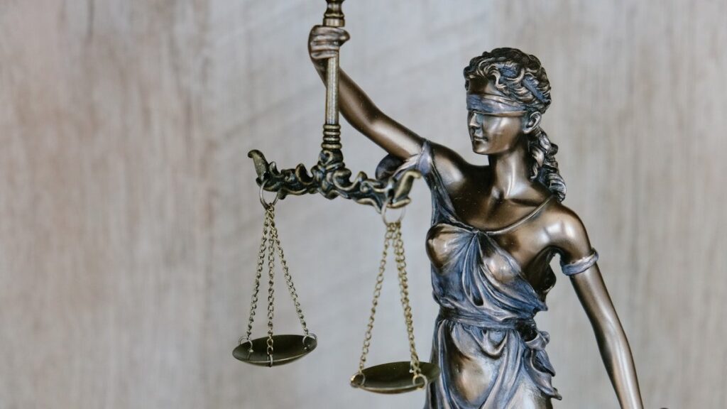 Advogado criminalista especialista em legítima defesa putativa no Tribunal do Júri em São Paulo