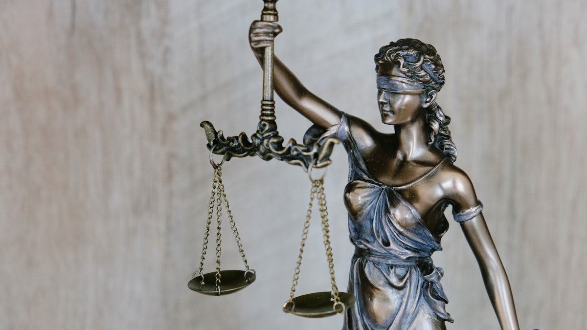Advogado criminalista especialista em legítima defesa putativa no Tribunal do Júri em São Paulo